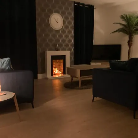 Family And Dog Friendly Luxury 3 Bed - With Hot Tub *