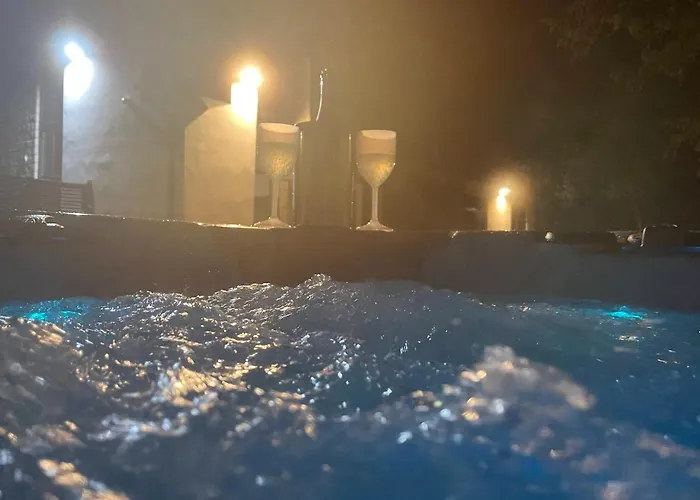 Dom wakacyjny Family And Dog Friendly Luxury 3 Bed - With Hot Tub *