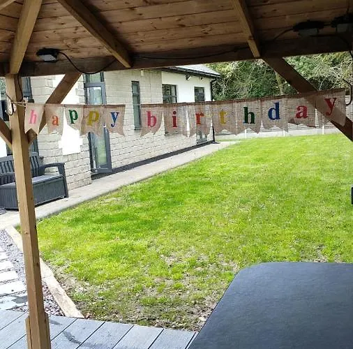 Dom wakacyjny Family And Dog Friendly Luxury 3 Bed - With Hot Tub *