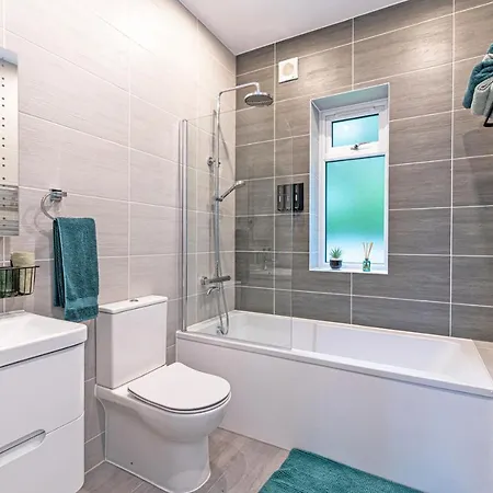بيت للعطل Family And Dog Friendly Luxury 3 Bed - With Hot Tub