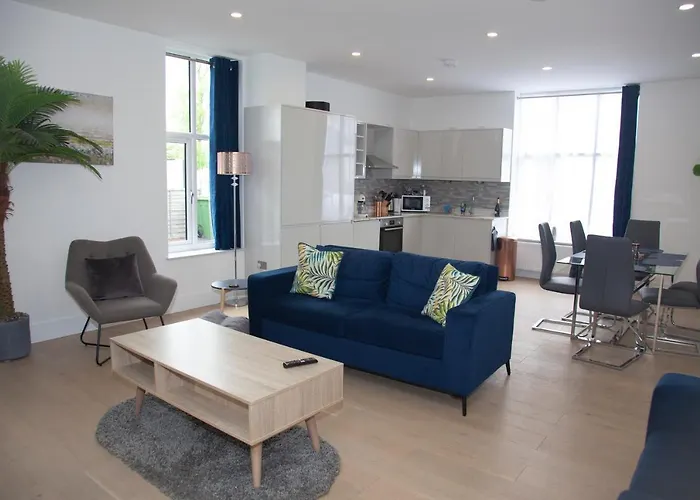 Family And Dog Friendly Luxury 3 Bed - With Hot Tub Дом отдыха