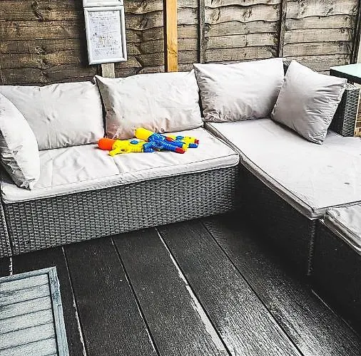 Family And Dog Friendly Luxury 3 Bed - With Hot Tub Дом отдыха