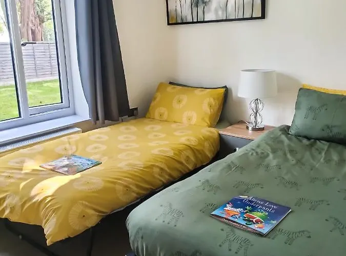 Family And Dog Friendly Luxury 3 Bed - With Hot Tub *